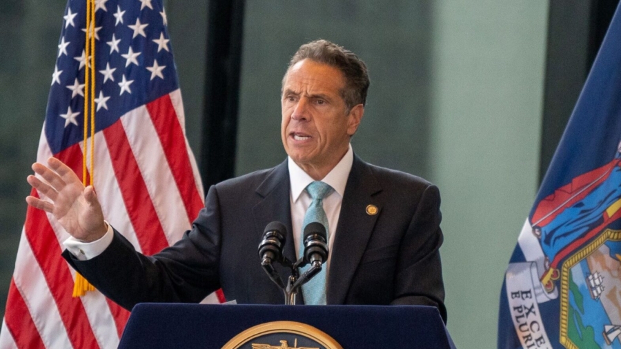 New York’s Cuomo Orders Health Care Workers to Get COVID-19 Vaccine