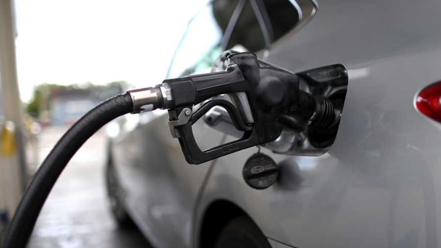 Average US Price of Gas Rises 3 Cents per Gallon to $3.25