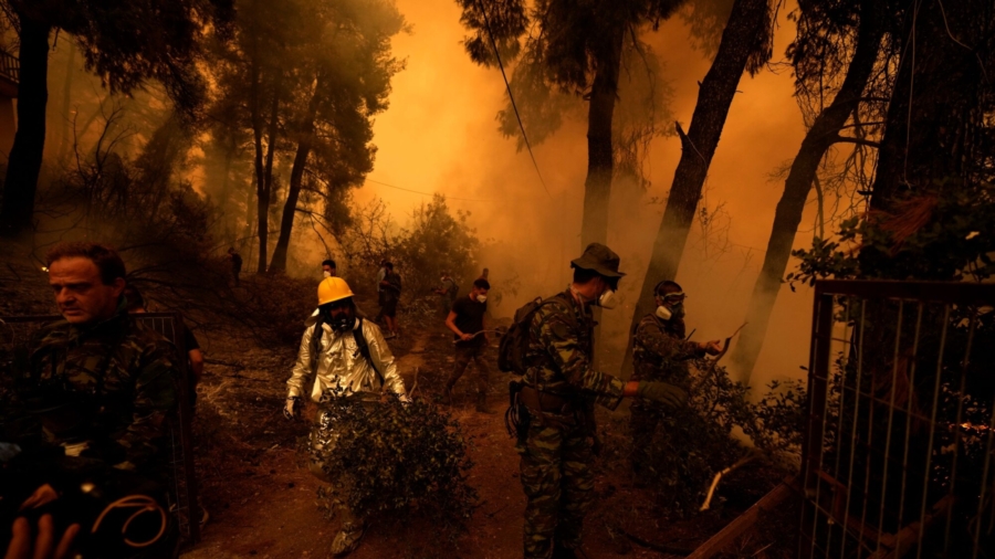 Massive Forest Fire in Greece Still Burning for 7th Day