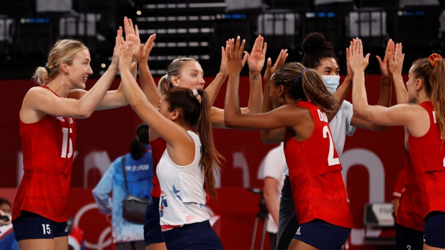 US Volleyball Team Beats Italy in Full-Set Battle Despite Thompson’s Absence