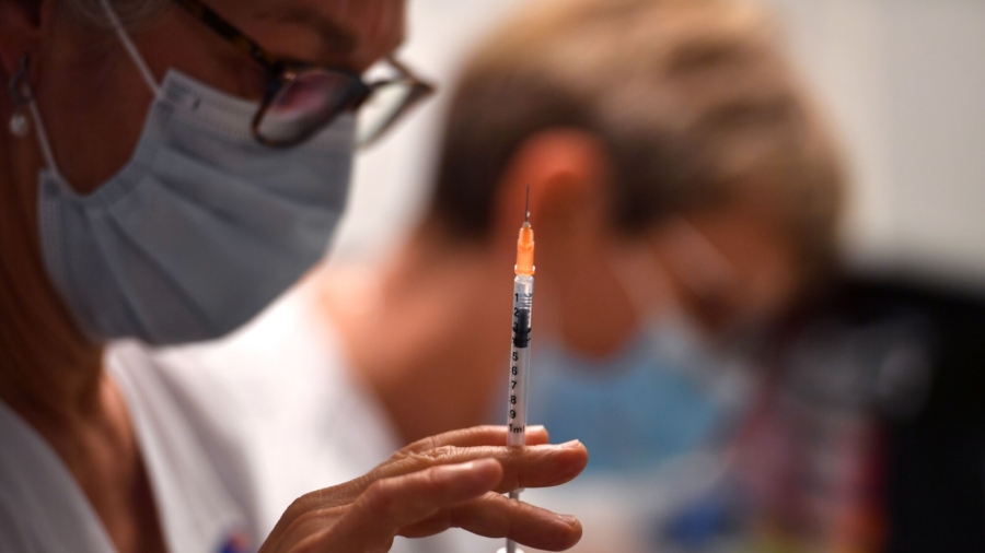 France: Soldiers, Firemen Must Take Vaccine