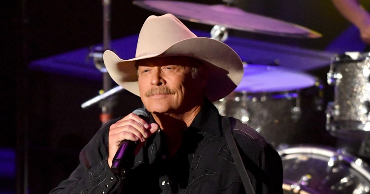 Alan Jackson Reveals Degenerative Illness That’s Affected His