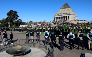 Australians Gather at Shrine of Remembrance for 3rd Day of Protests