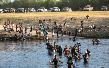 Del Rio Migrant Camp Clearing, Some Released in US