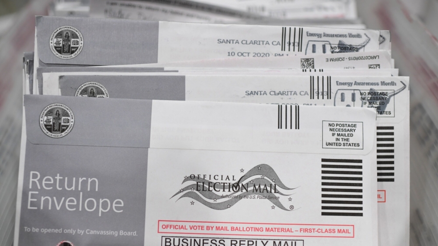 Executive Order Expanding Mail-In Ballots Into Prisons, Campuses in Race for Votes: Report