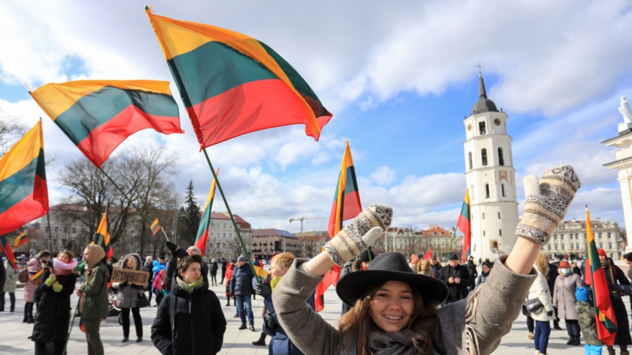 Lithuania Recalls Its Ambassador From China