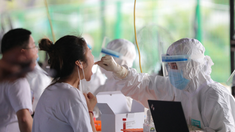 China: 30,000 Shoppers Held for Emergency Testing