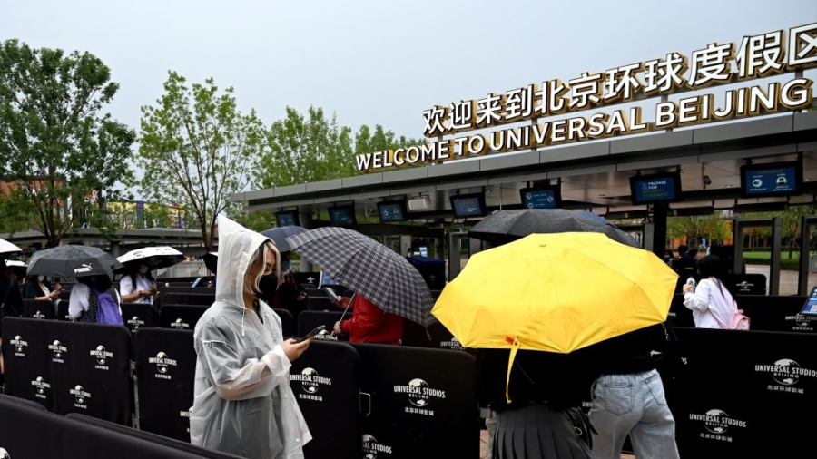 Universal Studios Opens Its Largest Park in Beijing