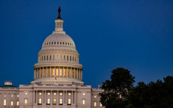Expert: GOP May Win Both House and Senate