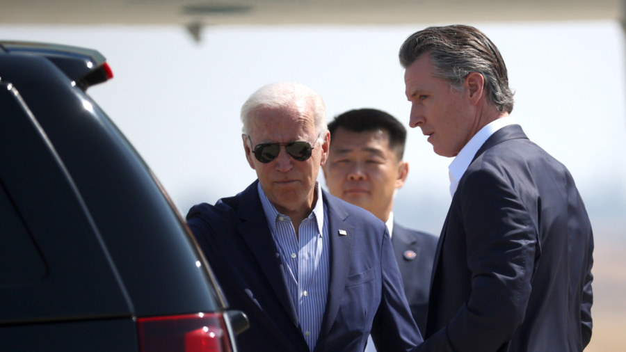 Biden on West Coast to Survey Wildfire Damage