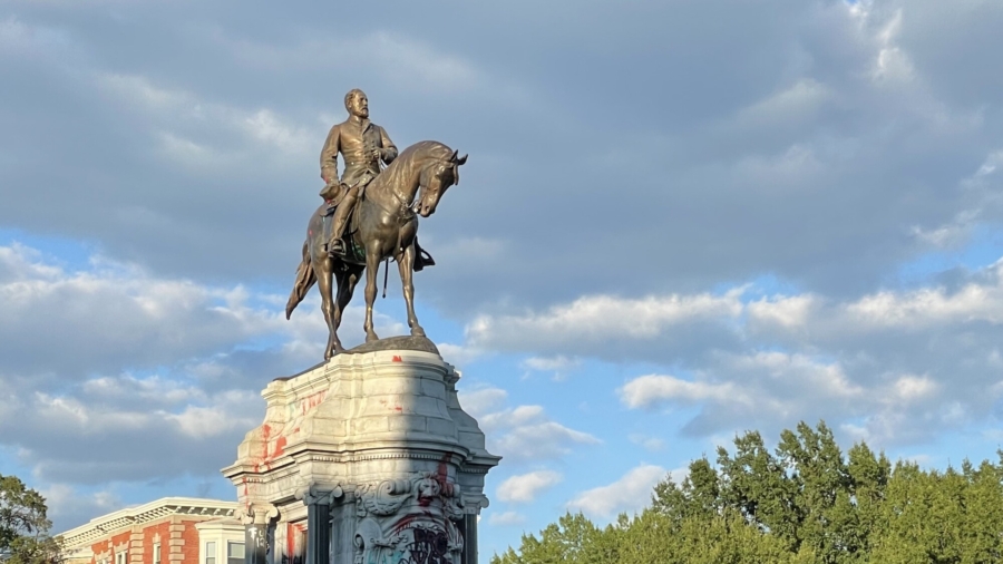 Expert: Statues Need to Be Viewed and Understood in Historical Context