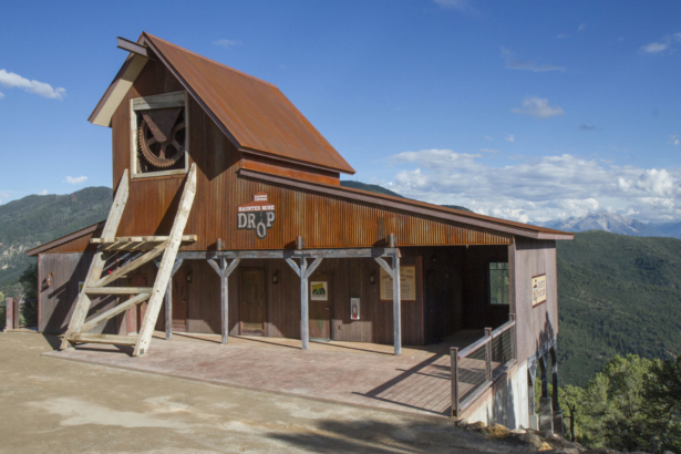 The Haunted Mine Drop at Glenwood Caverns Adventure Park in Glenwood Springs, Colo., in July 2017. (Chelsea Self/Glenwood Springs Post Independent via AP)