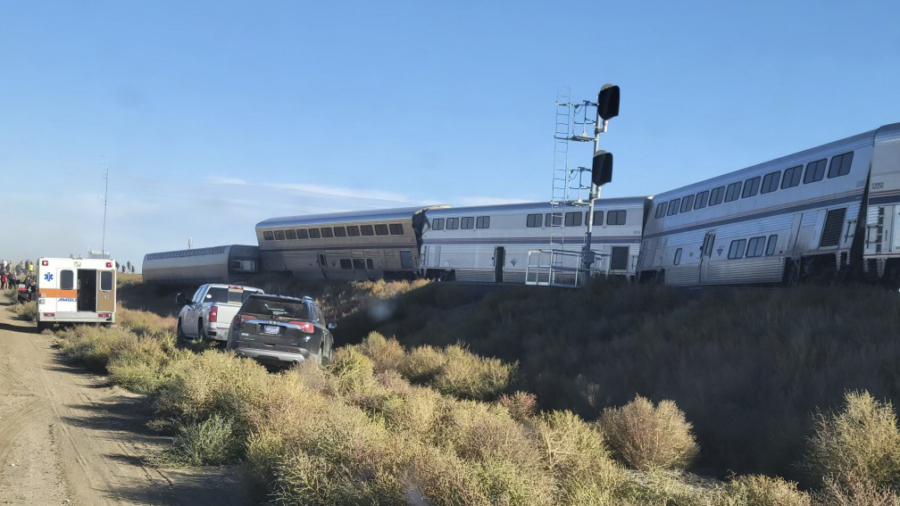 3 Dead After Amtrak Train Derailed in Montana
