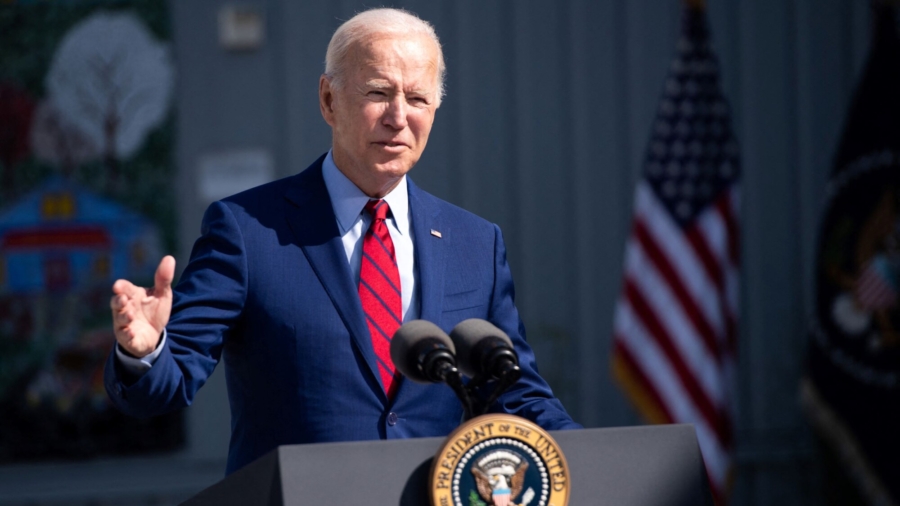 More Than Half of US States Vow to Fight Biden’s Vaccine Mandate