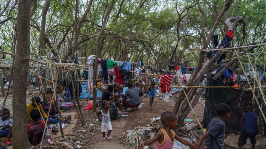 Biden Administration Denies Texas's Call for Help on Border