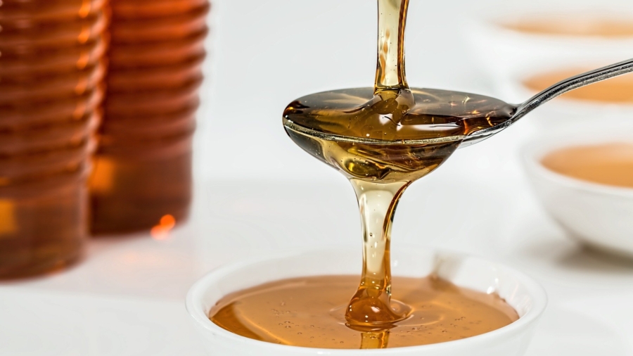 Natural Remedies Combat Allergy Season: Nurse