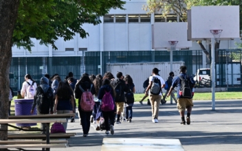 Easing COVID-19 Testing Requirement for Los Angeles Schools
