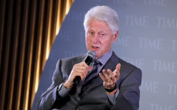 Ex-President Bill Clinton Recovering From Infection in Hospital, Doctors Say