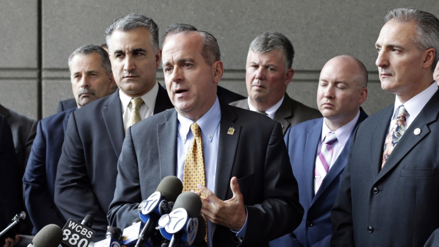 Head of NYPD Sergeant Union Resigns After FBI Raids Office, Home