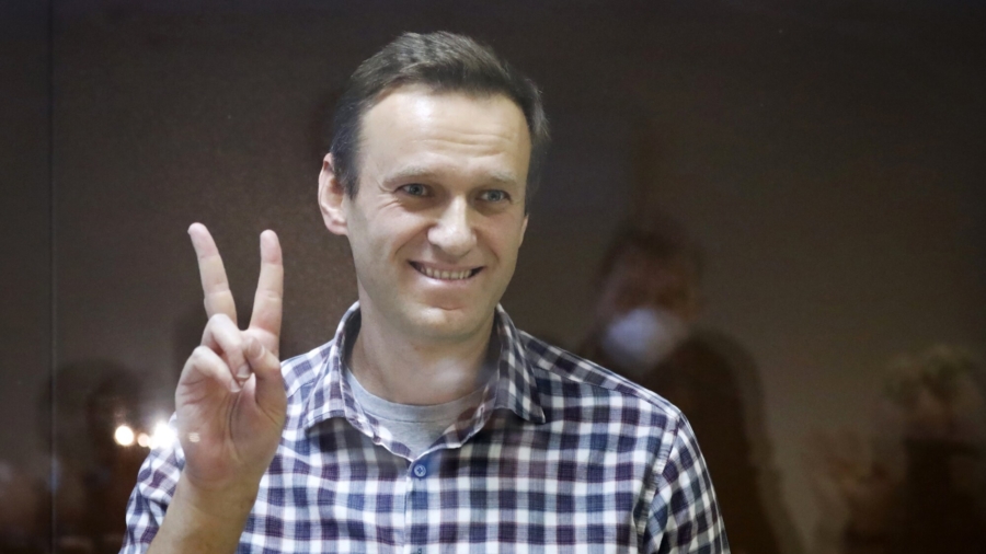 Jailed Russian Opposition Leader Navalny Wins Top EU Prize