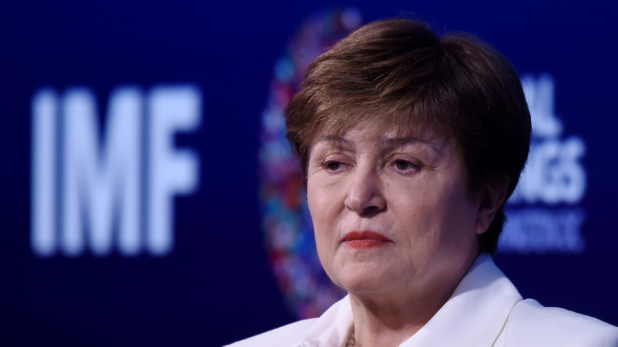 IMF Backs Its Chief After Data-Rigging Claims