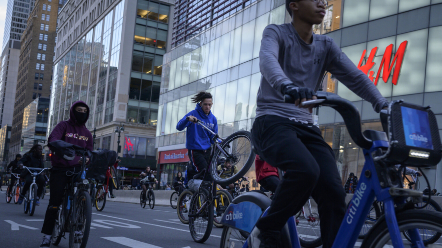 Bicycling Trending in New York During Pandemic