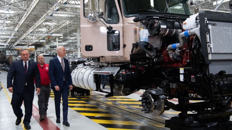 Biden Supports UAW Union and Creating Unions in Toyota, Tesla