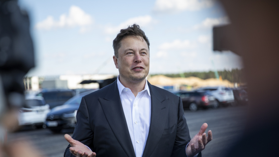 Twitter Users Say ‘Yes’ to Musk’s Proposal to Sell 10 Percent of His Tesla Stock