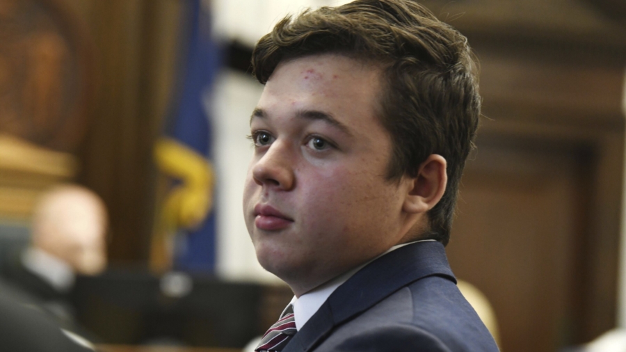 Rittenhouse Trial: Prosecutors Rest Case