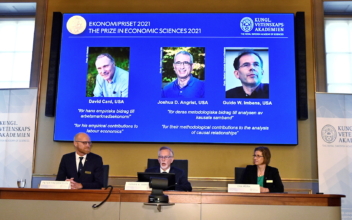 3 US-based Economists Awarded Nobel Prize for Research on Jobs