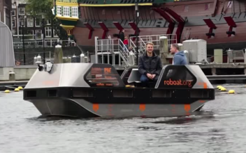 Amsterdam Unveils Self-Driving Boat