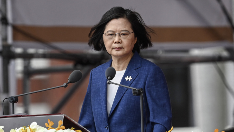 Taiwan President to Donate Month's Salary to Ukraine