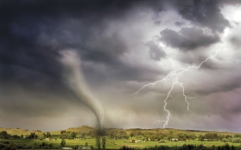 Tornadoes Cause Damage in Oklahoma; Storms Rock Central US