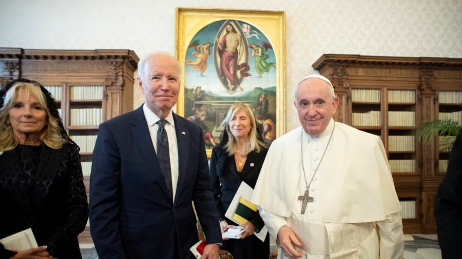 Biden Meets With Pope Francis at Vatican