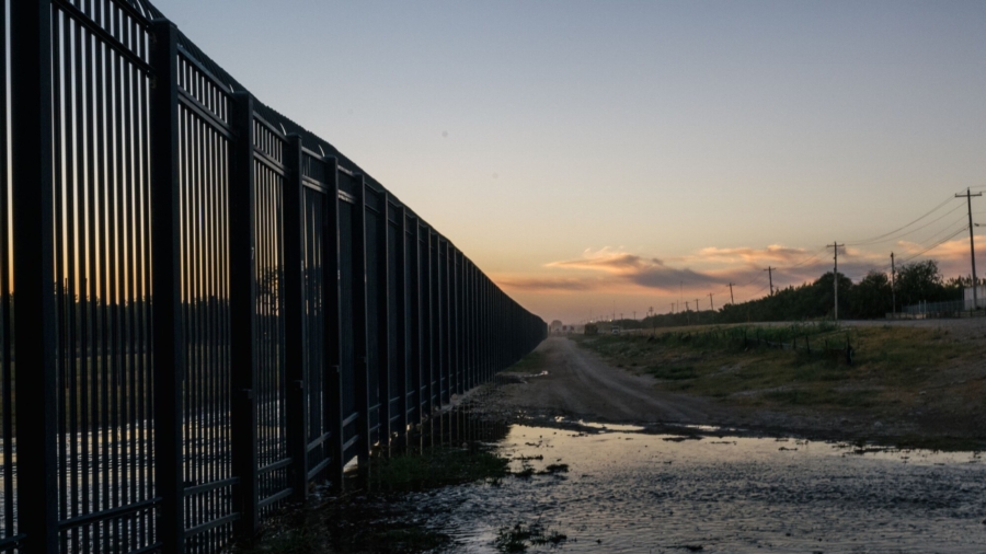 More Than 100 Illegal Immigrants Found Near Southern Border, Most Unaccompanied Minors