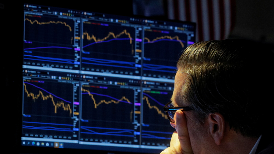 Private Hiring Up, but Government Jobs Lost: September Jobs Report