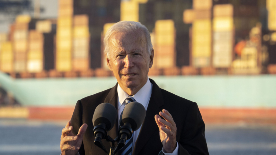 10 States Sue Biden Over COVID-19 Vaccine Mandate for Healthcare Workers