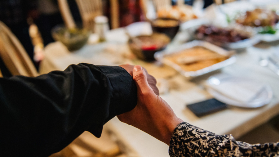 How to Practice Gratitude on Thanksgiving
