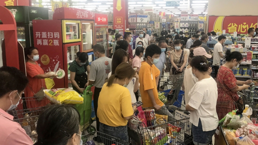 Food Buying Frenzy in Eastern China