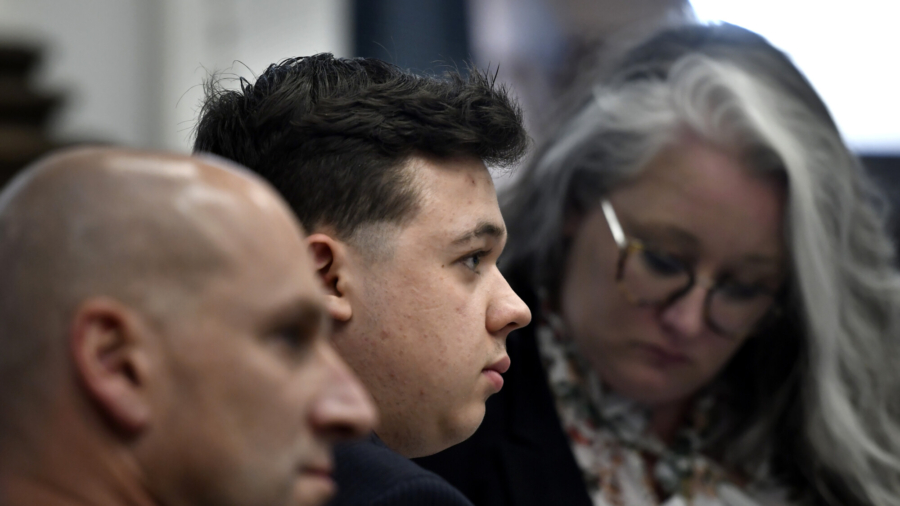 Opening Statements Begin in Rittenhouse Trial