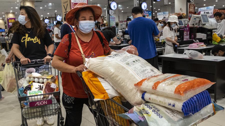 Fierce Panic Buying in Parts of China