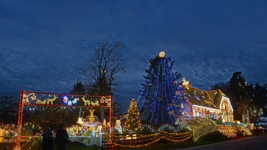 70,000 Christmas Lights Bring in the Season