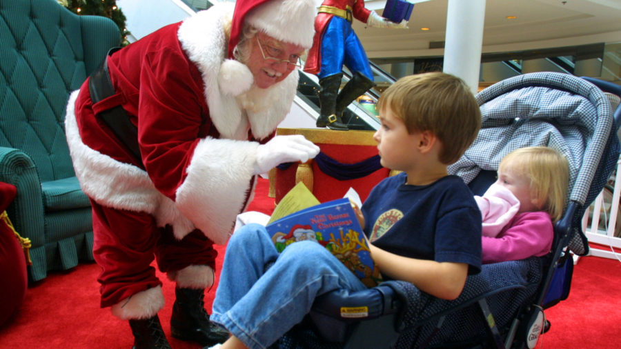 Venues Face Shortage of Santas for Hire