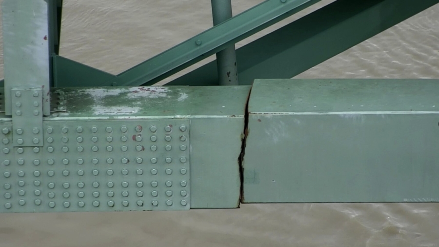 Report: Interstate Bridge’s Crack Likely Dates Back to 1970s