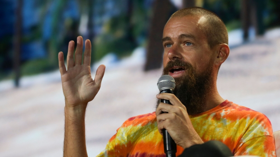 Jack Dorsey Steps Down as Twitter CEO