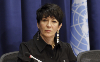 Slip of the Tongue Temporarily Derails Ghislaine Maxwell Trial