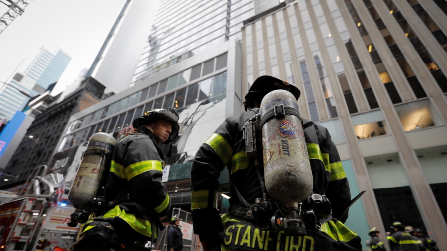 No Injuries Reported in Fire in Manhattan Building Under Construction