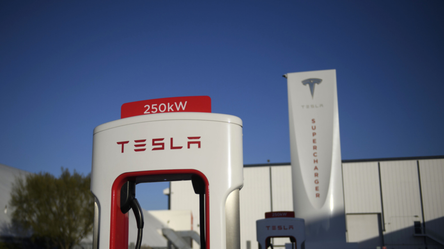 Musk Confirms Tesla’s Plans to Build Lithium Refinery in Texas