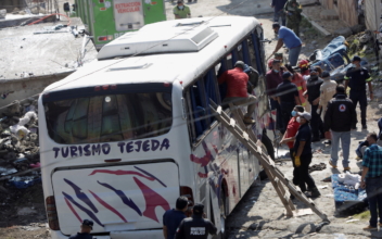 At Least 19 Killed in Bus Crash in Central Mexico