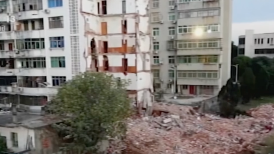 Workers Housing Collapses in China, Kills 4